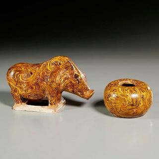 Chinese marble-ware hog and jarlet