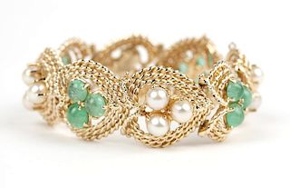 An emerald and cultured pearl bracelet