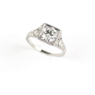 An Edwardian diamond and platinum ring