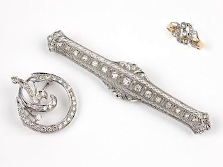 Three Edwardian jewelry items