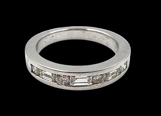 Pico 18K Baguette and Round Cut Diamond Ring