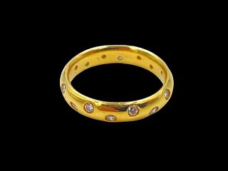 Delicate Gem 18K Etoile Diamond Ring