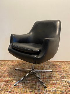 IMO KNOLL Mid Century Black Vinyl Swivel Chair