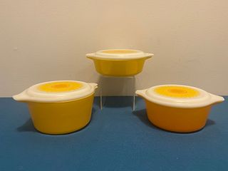 Mid Century Yellow Orange Daisy Pyrex Covered Bowls 