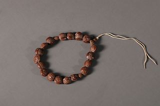18 Walnut Beads Maitreya Hand String