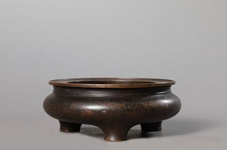A Bronze Tripod Compressed Censer, with Renchengaoyiyi Mark