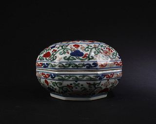 Chinese Octagonal Shaped Porcelain Container