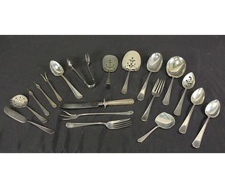 19-PIECES OF WHITING MFG. CO. "MADAME MORRIS" SET