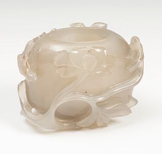 Small bowl or vase. China, XIX century. 
Gray agate.