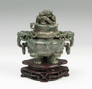 Tibor. China, early 20th century. 
Nephrite jade.