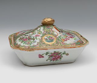 Rose Family style tureen; Canton, s.XIX. 
Enameled porcelain.