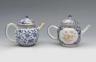 Two teapots. China, s.XIX. 
Enameled porcelain.