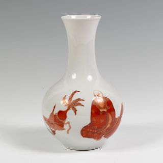 Chinese vase s.XX. 
Glazed porcelain.