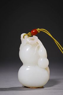 Qing Dynasty: White Jade Gourd Pendant