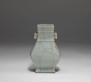 Ming: A Geyao Vase