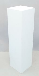 Gallery Pedestal in White