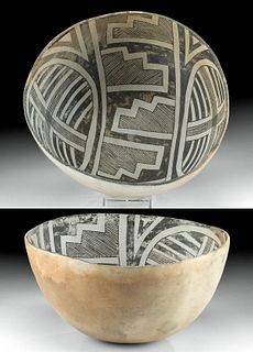 Large Mogollon / Anasazi Black-on-White Pottery Bowl