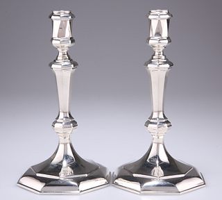 A PAIR OF ELIZABETH II SILVER CANDLESTICKS, by Herbert & Lawrence Parsons f