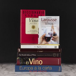 Libros sobre el Vino. Títulos:  -El pequeño Larousse de los Vinos. Los mejores vinos de América Latina y el mundo. Piezas: 8.