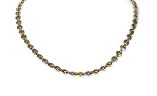A 9ct gold two colour gold necklace,