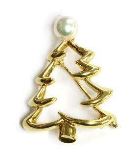An 18ct gold cultured pearl brooch, by Mikimoto,
