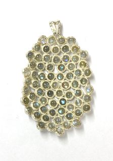 A sterling silver labradorite pendant,