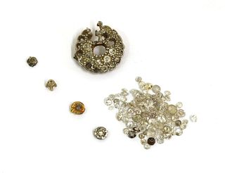 A quantity of unmounted mixed cut melee diamonds,