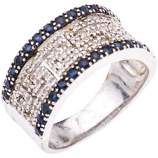 RING WITH SAPPHIRES AND DIAMONDS IN 14K WHITE GOLD Round cut sapphires ~0.30 ct and 8x8 cut diamonds ~0.25 ct. Size: 7 ¾ | ANILLO CON ZAFIROS Y DIAMAN