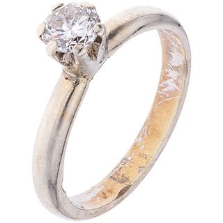 SOLITAIRE RING WITH DIAMOND IN 14K WHITE GOLD 1 Brilliant cut diamond ~0.50 ct Clarity: I1-I2. Weight: 4.1 g. Size: 7 ½ | ANILLO SOLITARIO CON DIAMANT