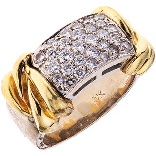 RING WITH DIAMONDS IN WHITE AND YELLOW 18K GOLD Brilliant cut diamonds ~1.0 ct. Weight: 13.7 g. Size: 7 ¼ | ANILLO CON DIAMANTES EN ORO BLANCO Y AMARI