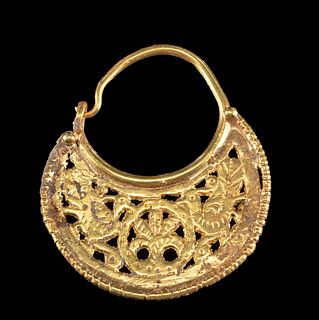 Fine Early Byzantine Gold Openwork Earring w/ Peacocks