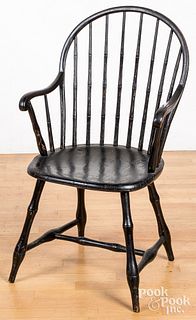 Bowback Windsor armchair, ca. 1820.