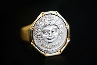 18K Yellow Gold Coin Tiber Ring 