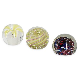 (3Pc) Art Glass Paperweight Collection