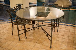 Table w/glass top