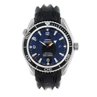 OMEGA - a limited edition gentleman's Seamaster Planet Ocean James Bond Casino Royale wrist watch. N