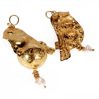 Two Misani 18k gold bird motif pendants, Italy
