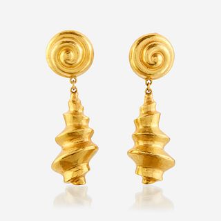 A pair of eighteen karat gold ear clips, Lalaounis