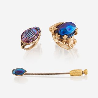 A collection of fourteen karat gold and glass jewelry