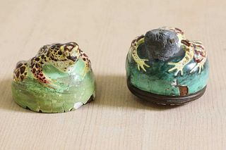 An enamel patch box in the form of a frog,