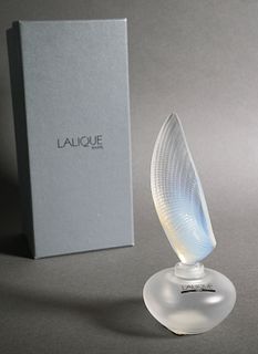 LALIQUE Flacon Coquillage Perfume Bottle