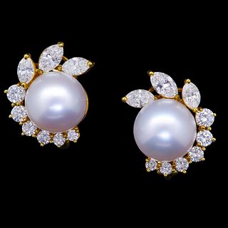 PAIR OF PEARL AND DIAMOND EARCLIPS