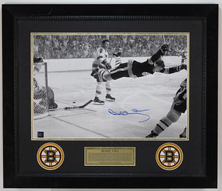 Bobby Orr '70 Stanley Cup Flight Autographed Photo