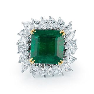 EMERALD RING WITH MARQUISE DIAMOND HALO