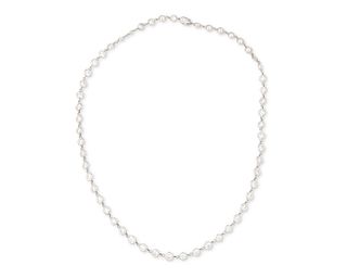 A collet diamond chain necklace