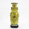 CHINESE FAMILLE JAUNE PRECIOUS OBJECTS VASE