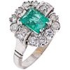 RING WITH EMERALD AND DIAMONDS IN 12K WHITE GOLD 1 Rectangular cut emerald ~0.90 ct, Brilliant cut diamonds ~0.60 ct | ANILLO CON ESMERALDA Y DIAMANTE