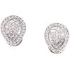 PAIR OF STUD EARRINGS WITH DIAMONDS IN 18K WHITE GOLD Brilliant and trapezoid baguette cut diamonds ~0.90 ct. Weight: 5.8 g | PAR DE BROQUELES CON DIA