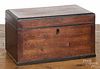Mahogany tea caddy, early 19th c., with tin canister inserts, 5'' h., 9'' w.