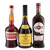 Lote de Brandy, Vermouth y Licor. Martini. Torres 10. Cherry Marnier. En presentaciones de 750 ml. y 1 Lt. Total de piezas: 3.